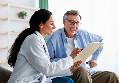 Doctor explains to patients about malnutrition